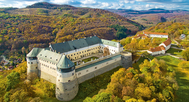 Hrad cerveny kamen zdroj slovakia com