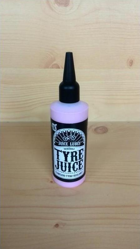 38077 tesniaci tmel na bezdusove plaste juice lubes tyre juice 130ml.jpg1