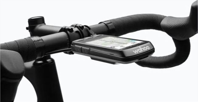 Wahoo elemnt ACE gps na riadidlach