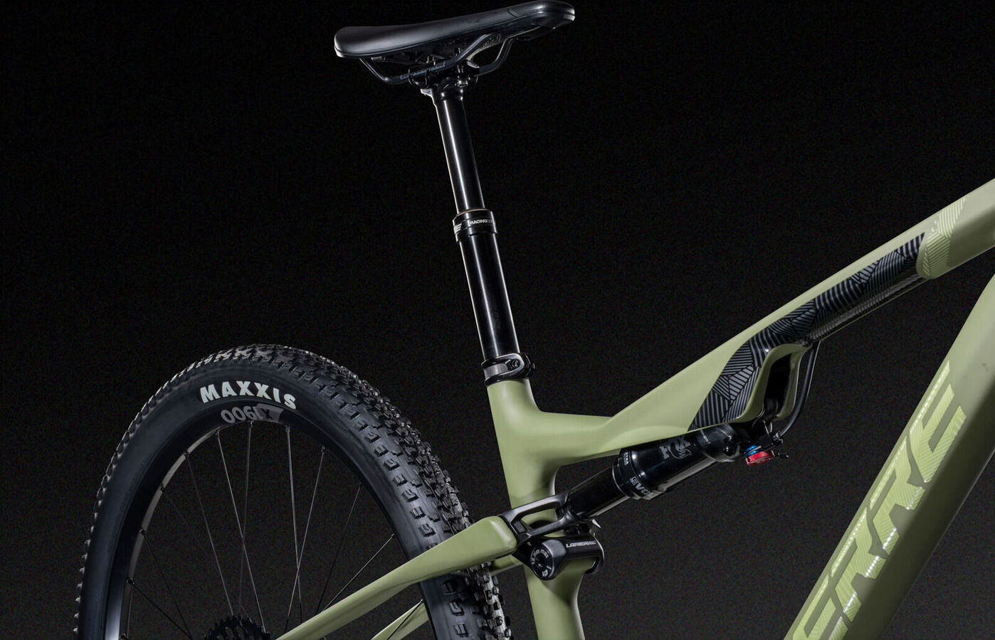 XRM%207 9%20C1%20 %20Lapierre%20MY24%20 %20View%20KF%201[1]