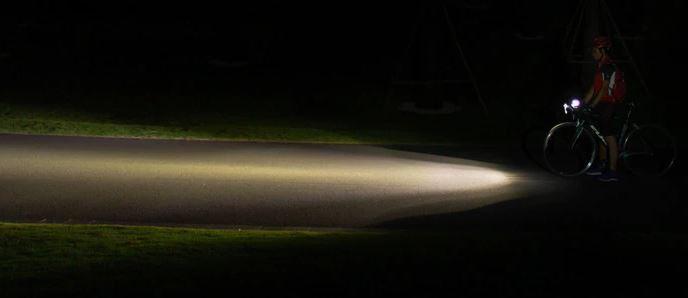 Fenix BC25R Predné LED svetlo na bicykel