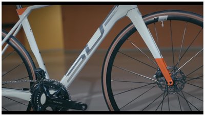 SUPERIOR X-ROAD TEAM ELITE Di2 Cestný karbónový bicykel