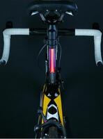 51419 topeak mini hustilka mini rocket iglow update 6.jpg7