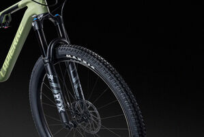 XRM%207 9%20C1%20 %20Lapierre%20MY24%20 %20View%20KF%202[1]